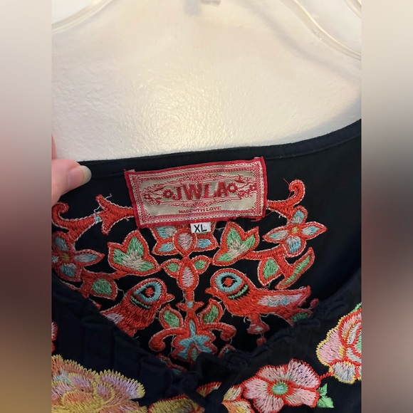 Vintage Johnny Was Embroidered Top with Pockets Size XL - Picture 3 of 7